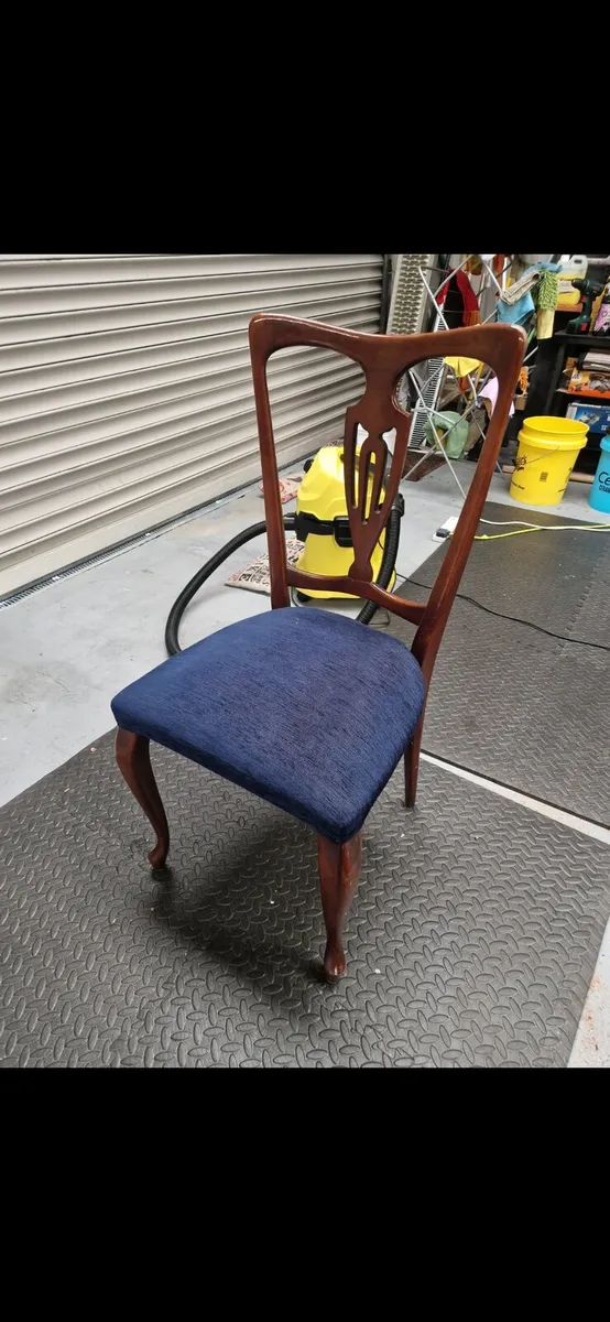 Single Chair