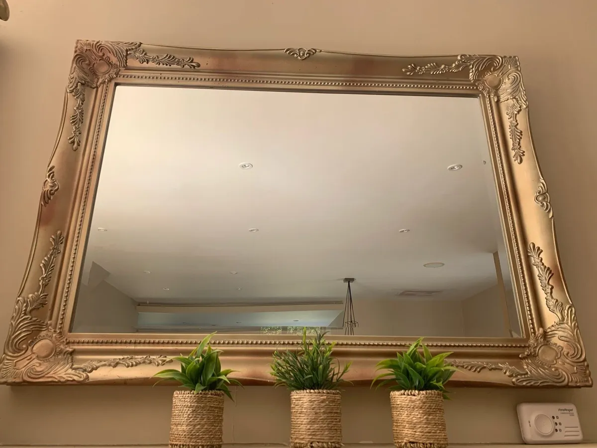 Ornate mirror - Image 1