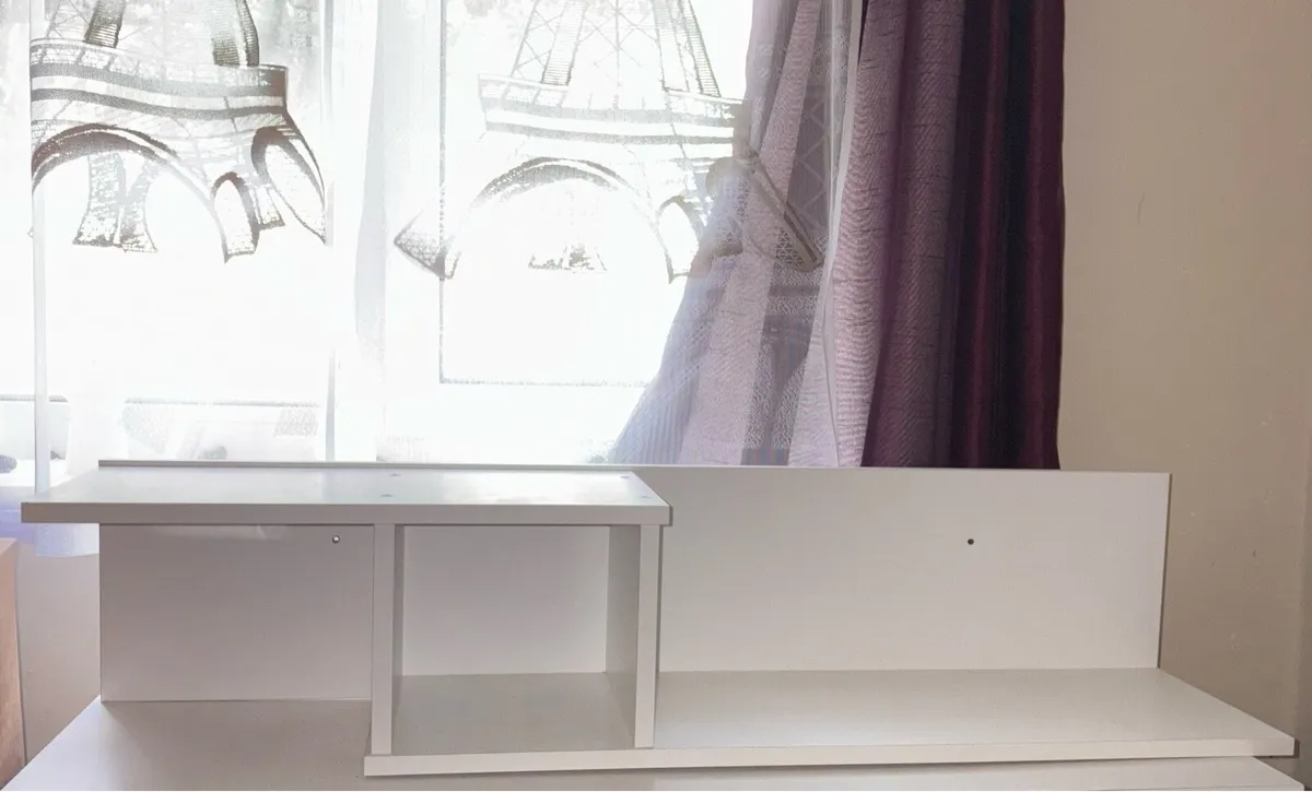 2 Wall Shelves for €40