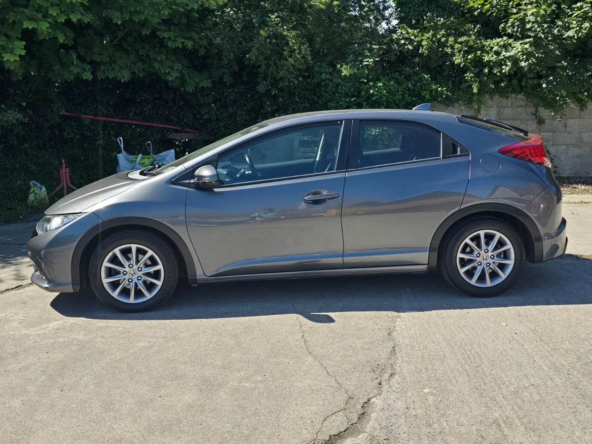 Honda Civic 2014 1.3 sport €5990 no offers - Image 3