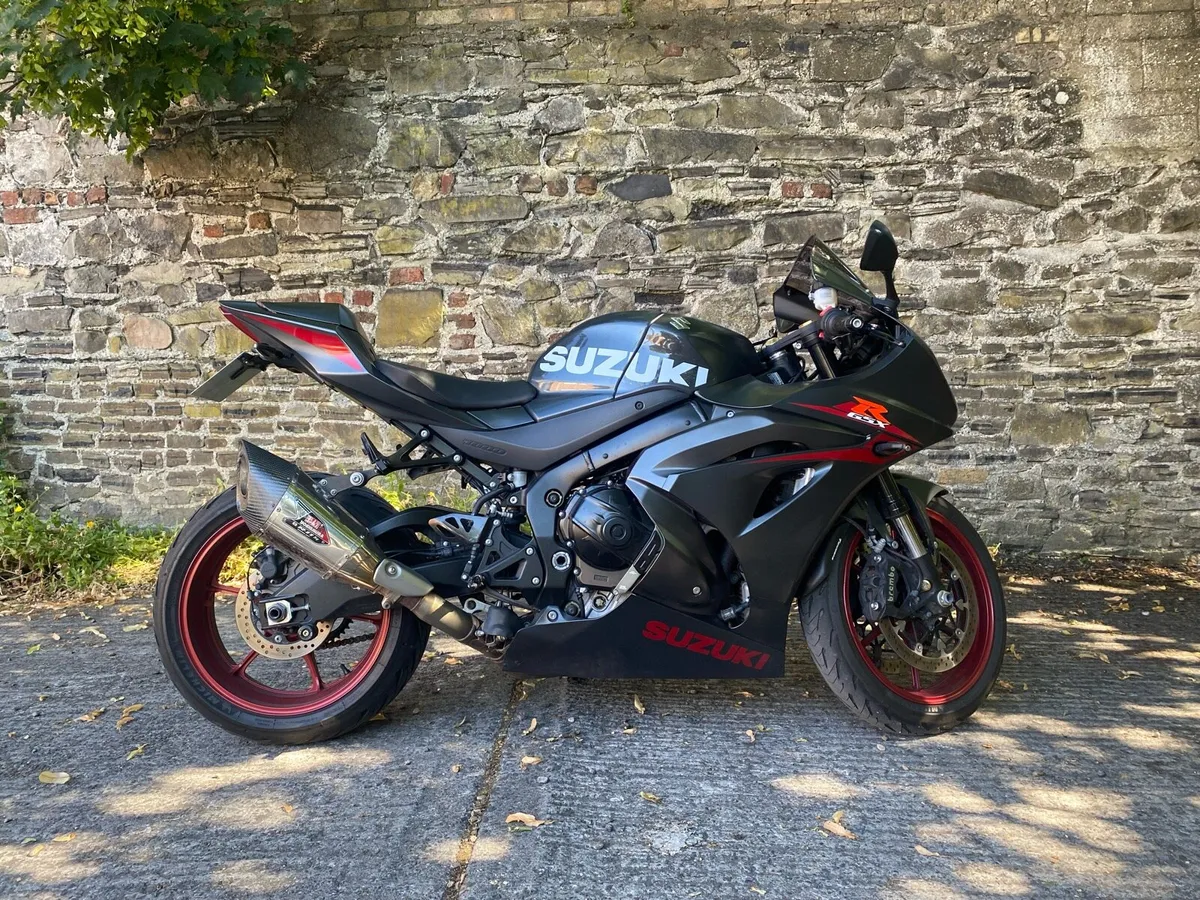2017 Suzuki GSX-R 1000 - Image 1