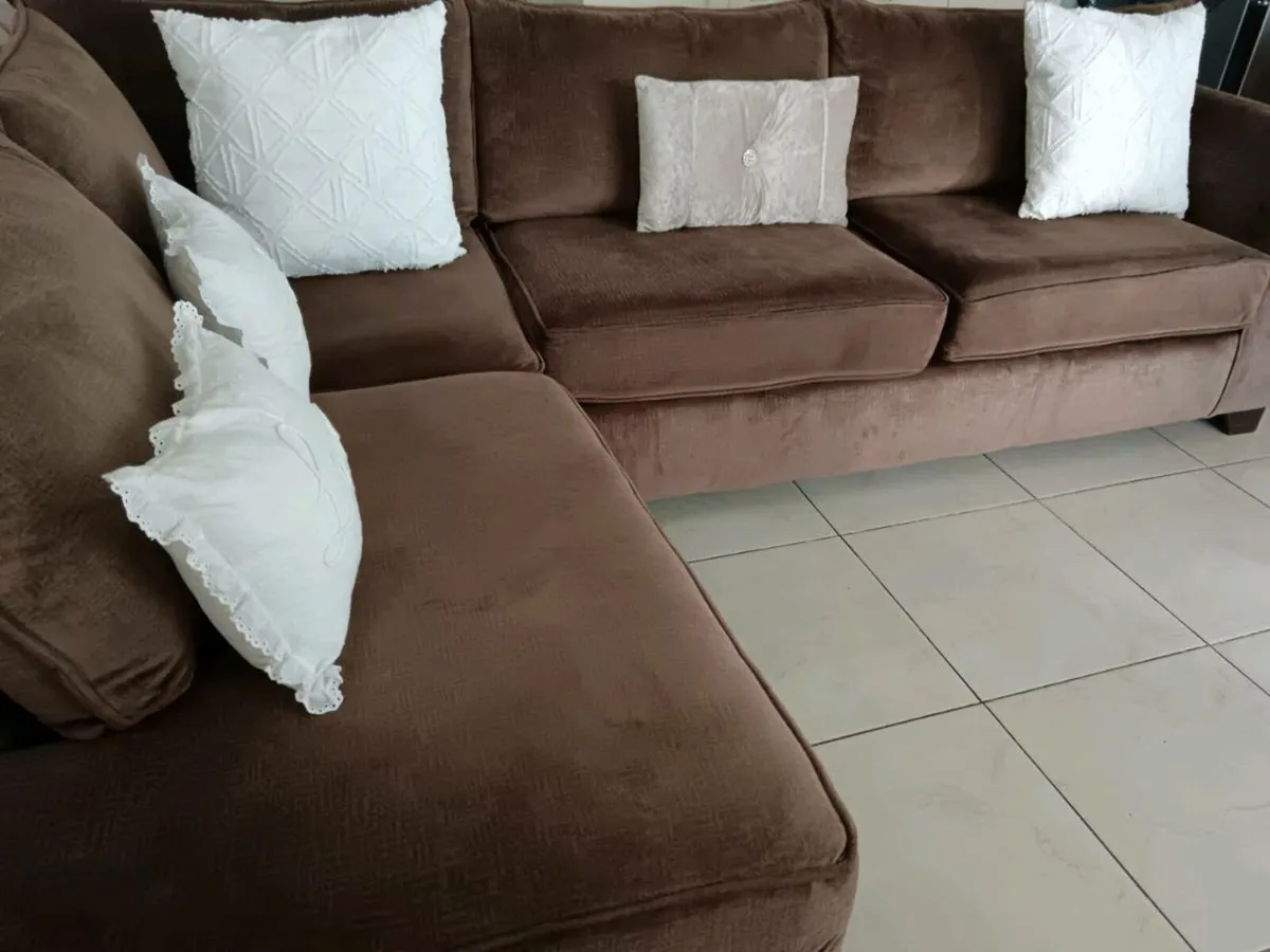 Corner sofa - Image 1