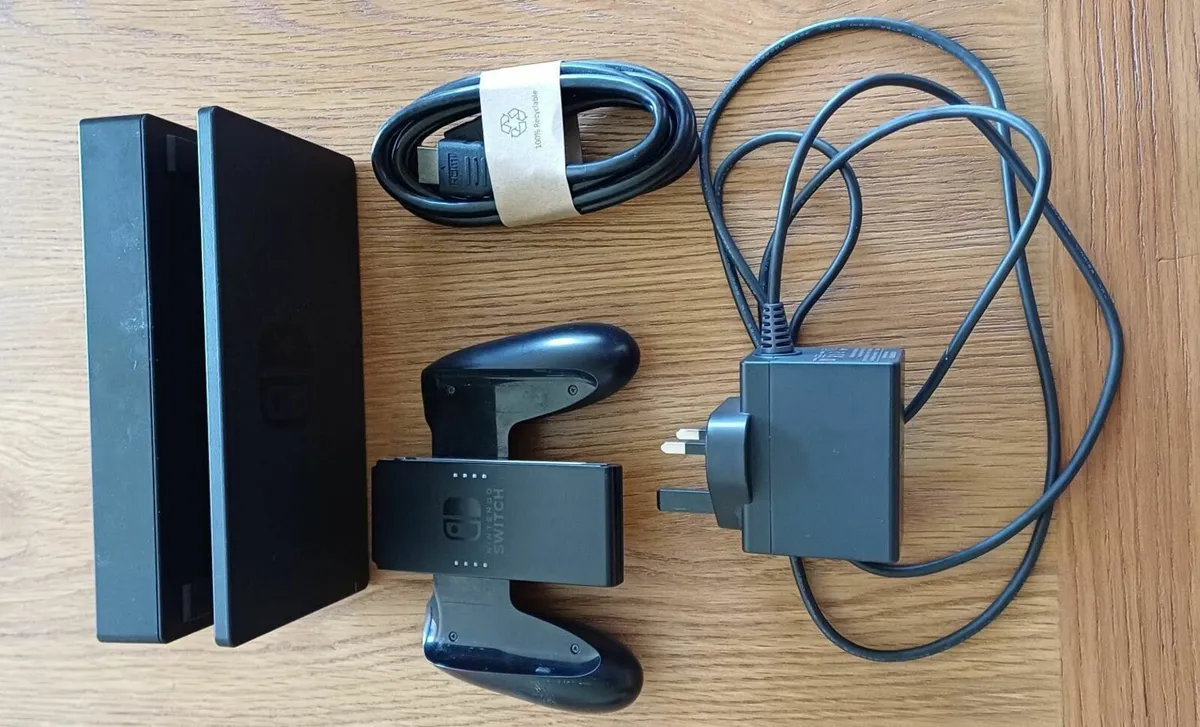 Nintendo Switch - Image 2