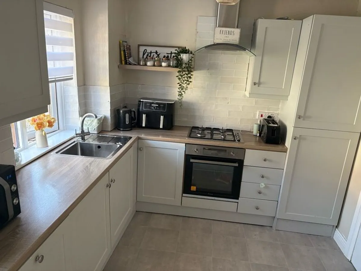 kitchen and appliances for sale - Image 1