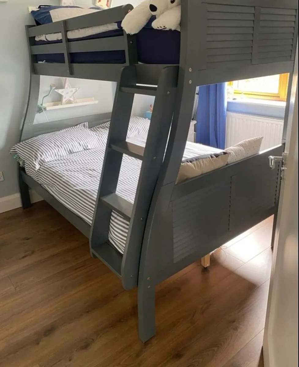4’6” Bunk bed - single on top double on bottom - Image 1