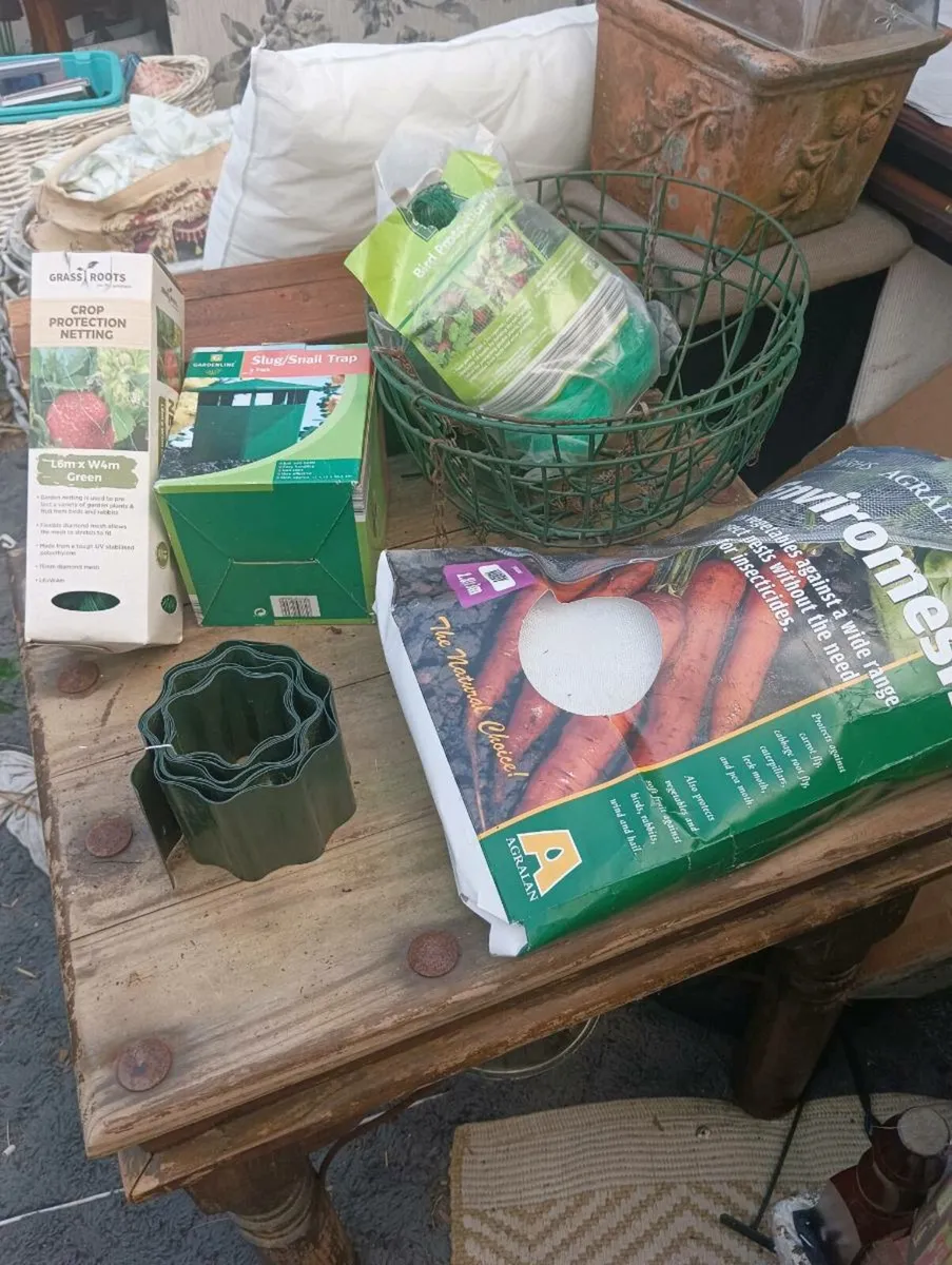 Garden essentials - Image 1