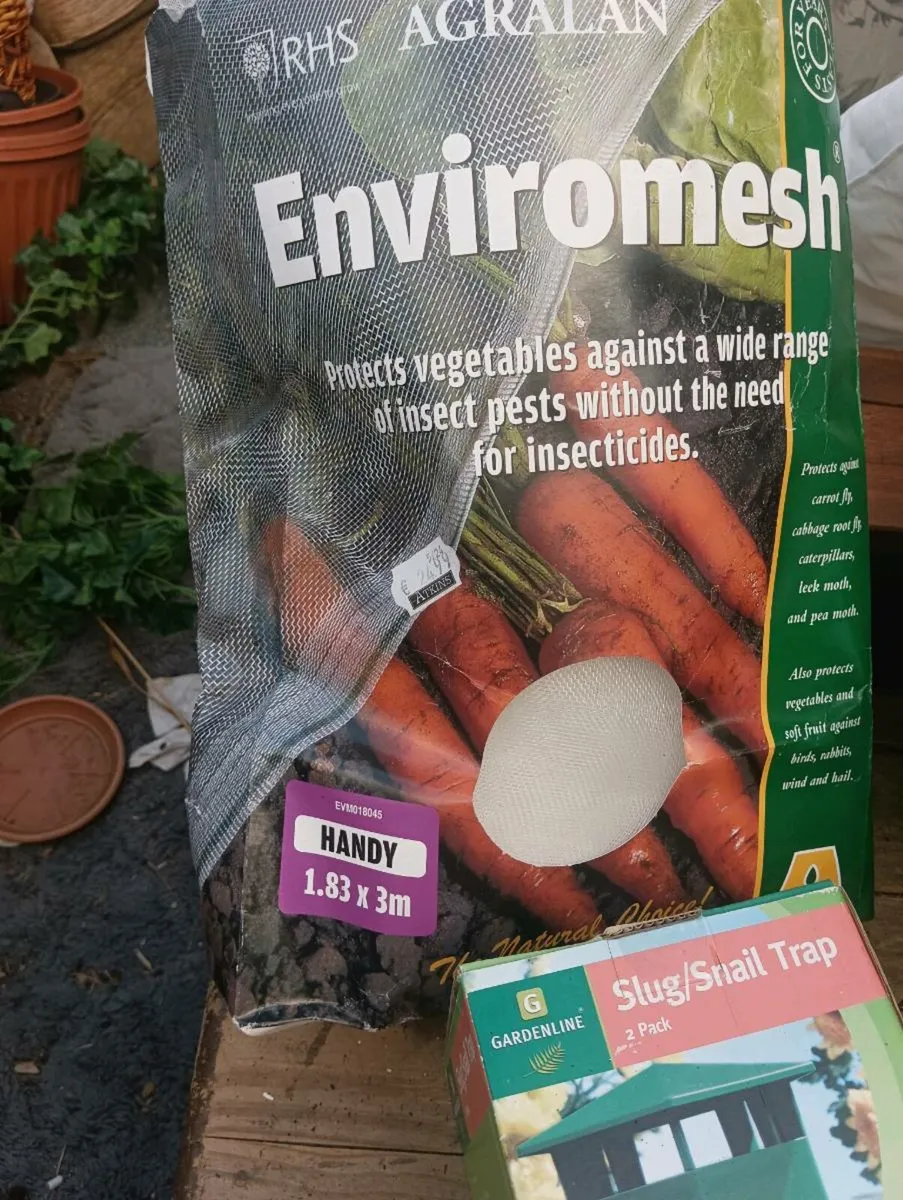Garden essentials - Image 2