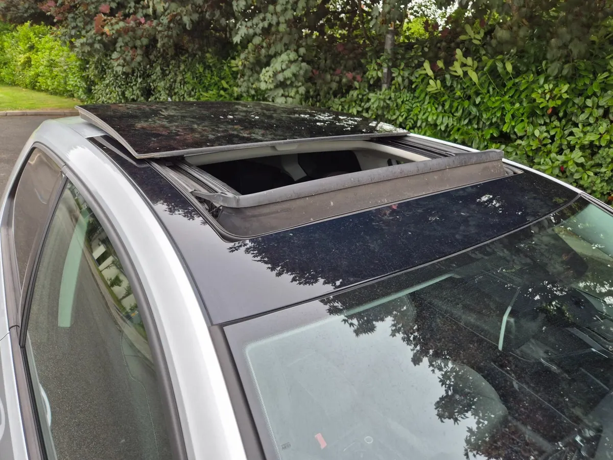 Volkswagen Golf 2016 . 3 Door .1.6D - Image 3