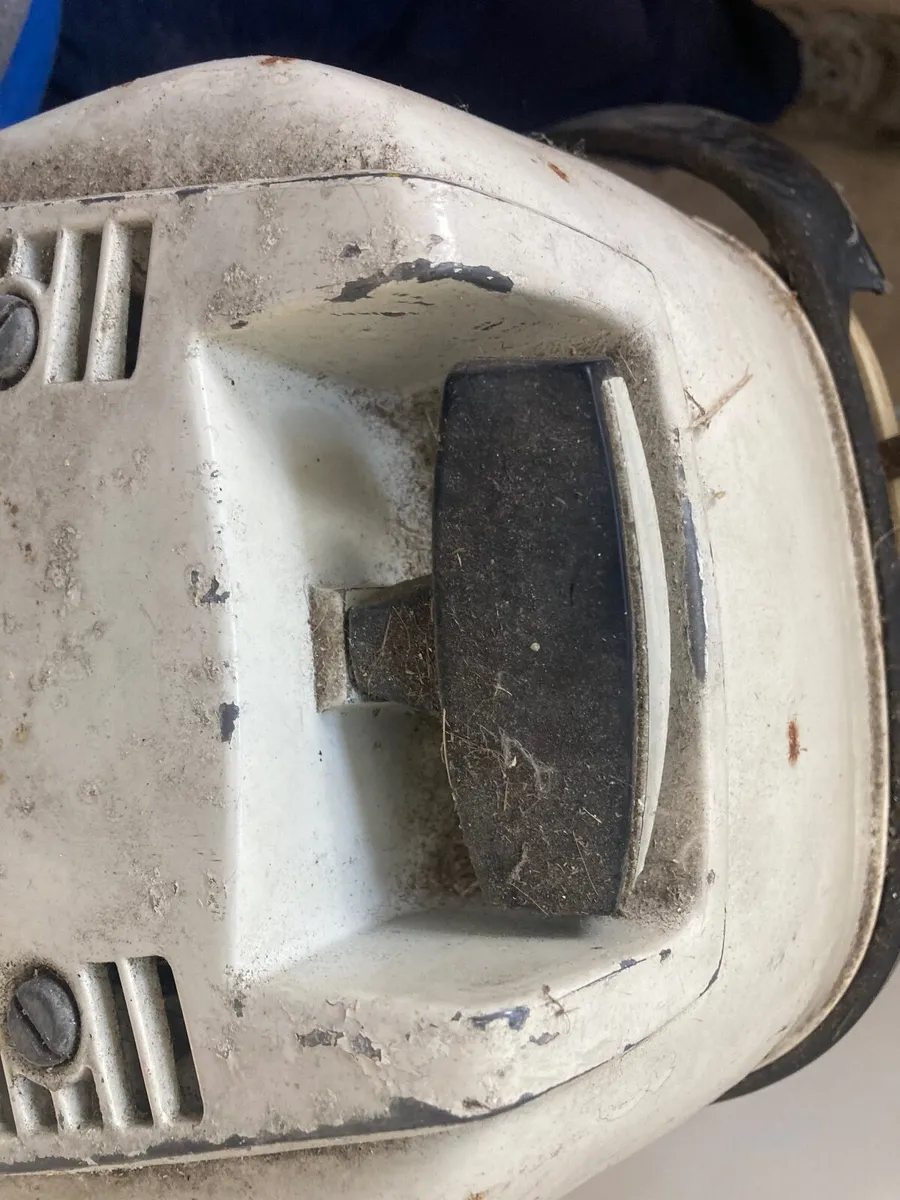 Outboard Motor - Image 2