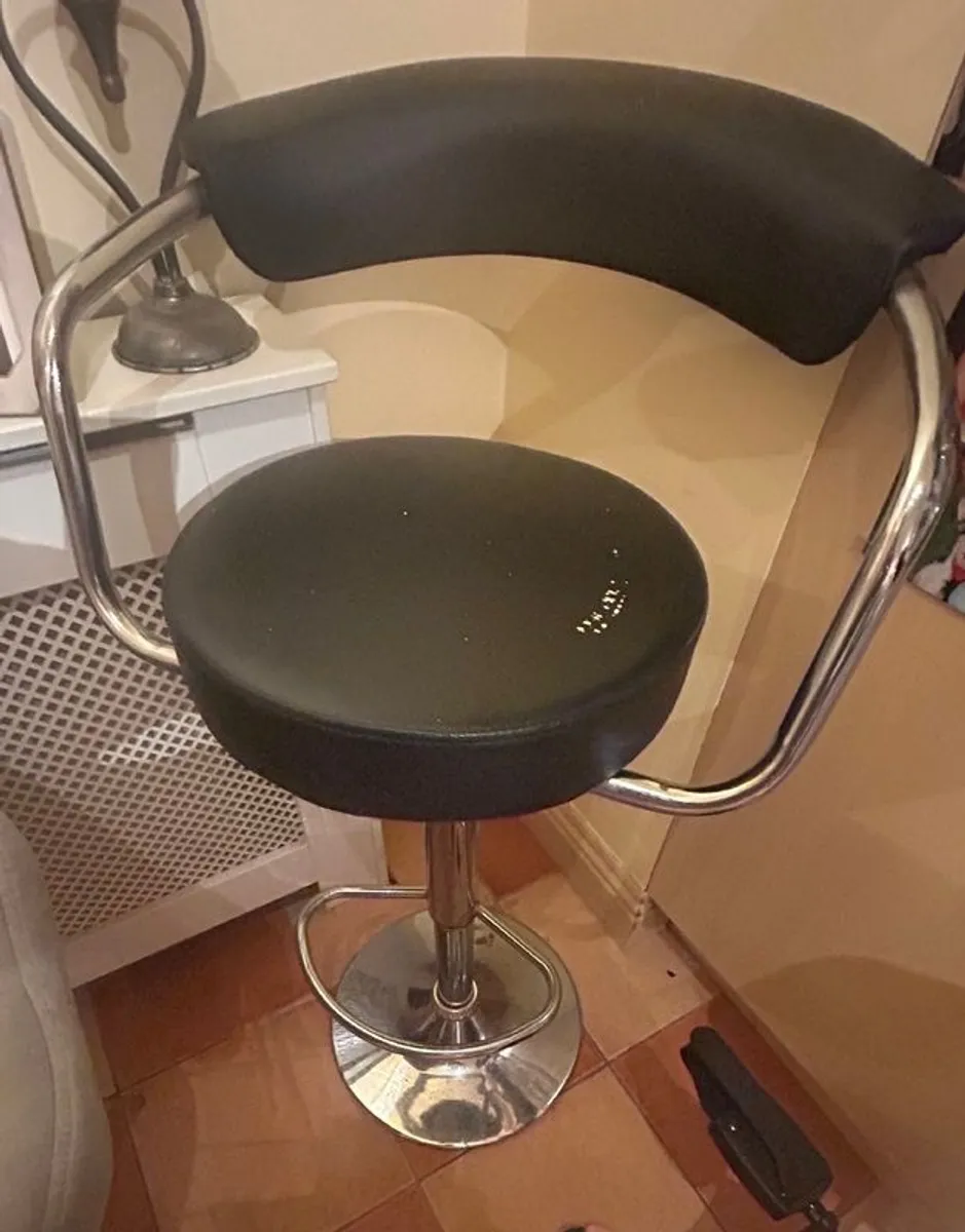 Two stools - Image 2
