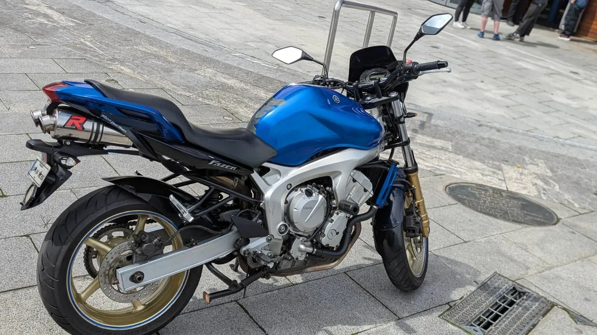 YAMAHA Fazer 2004 FZ6 - Image 2