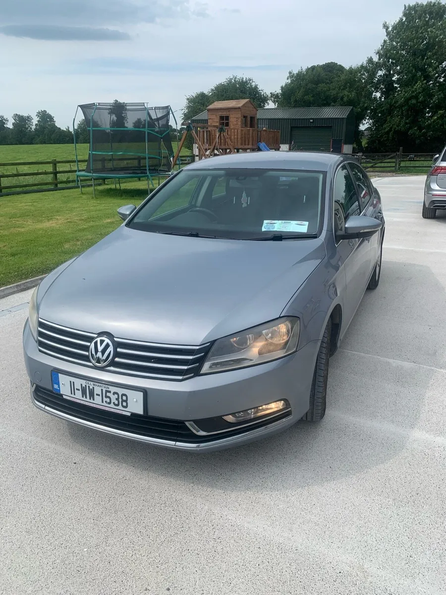 2011 Volkswagen Passat - Image 1