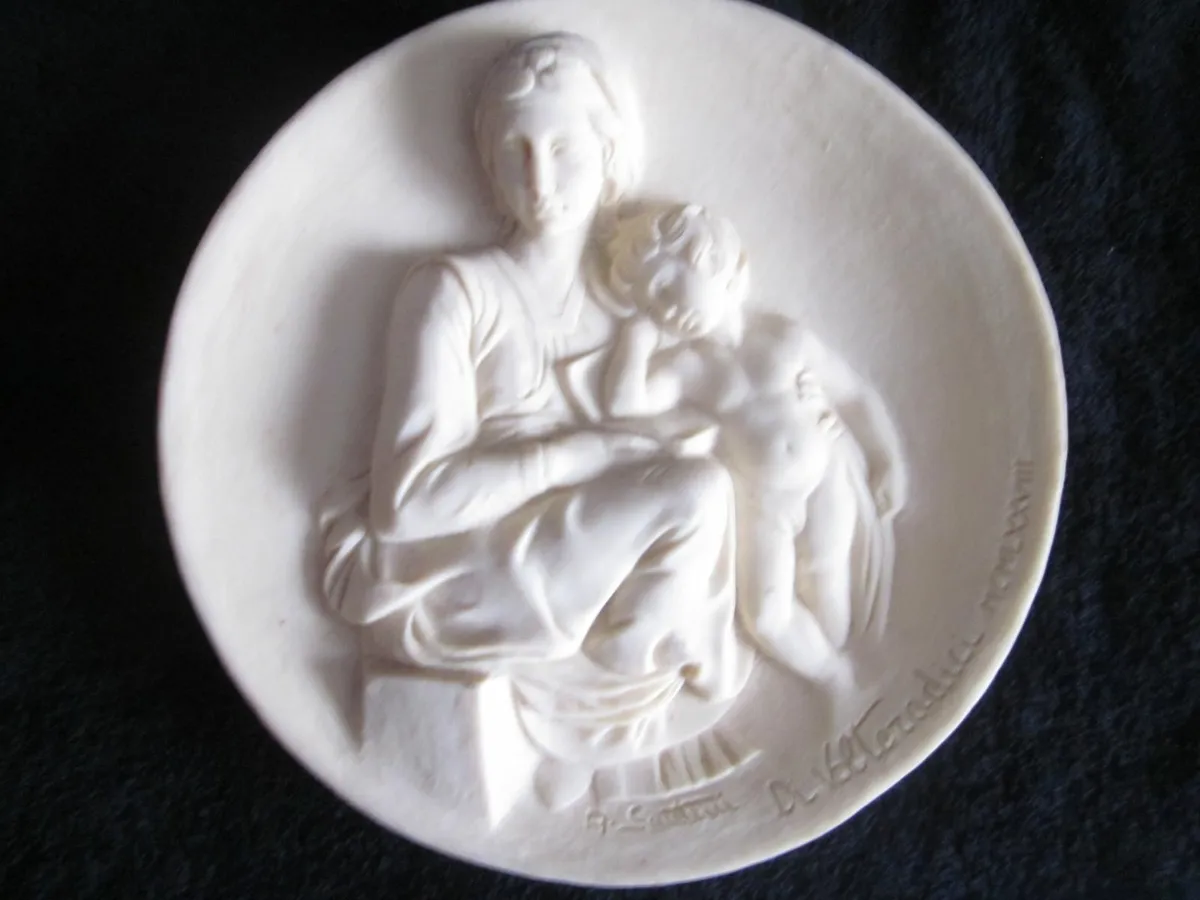 Vintage AlabasterPlate Pensive Madonna/Child Italy - Image 2