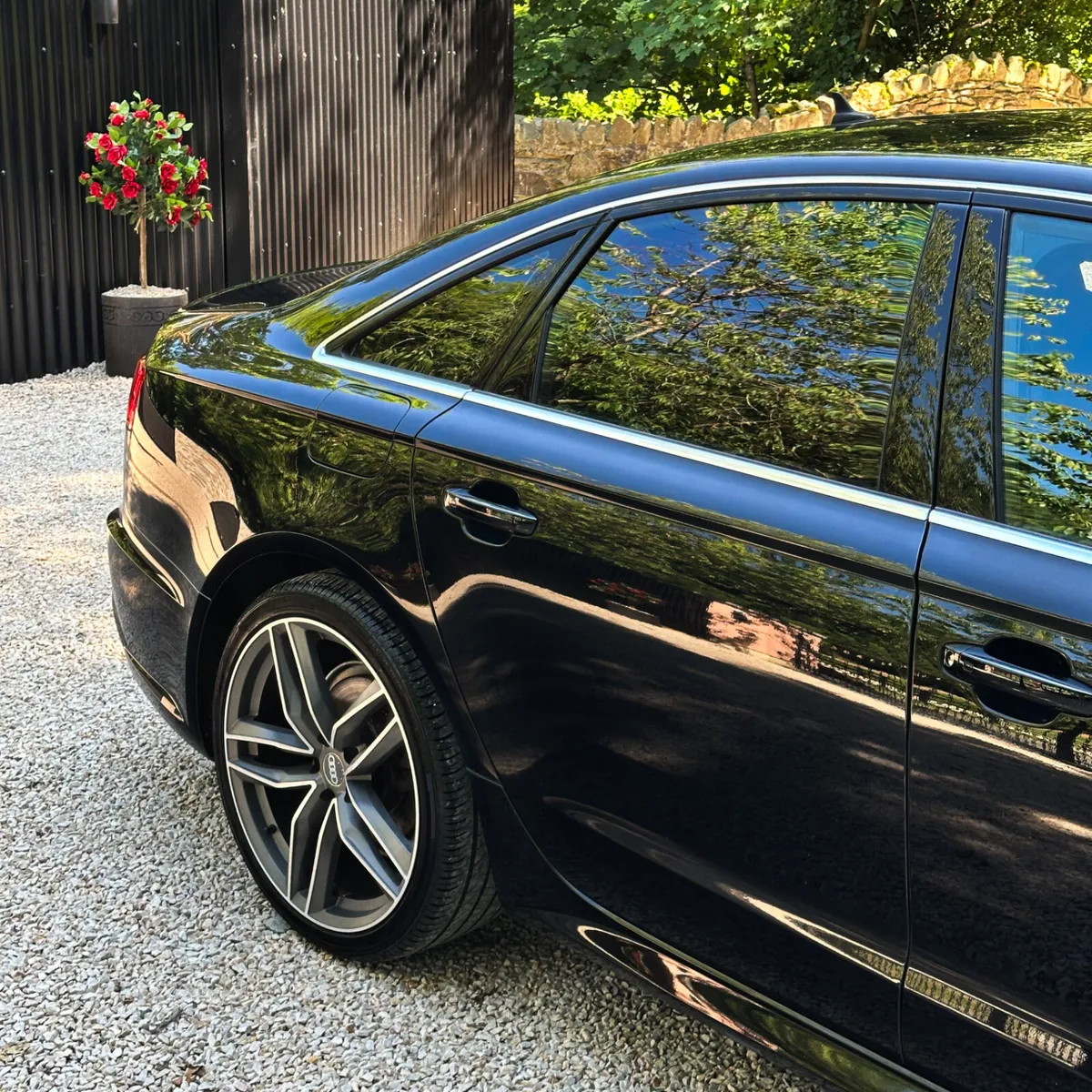 2016 (161) Audi A6 S-Line Ultra 180BHP **LOW MILES - Image 2