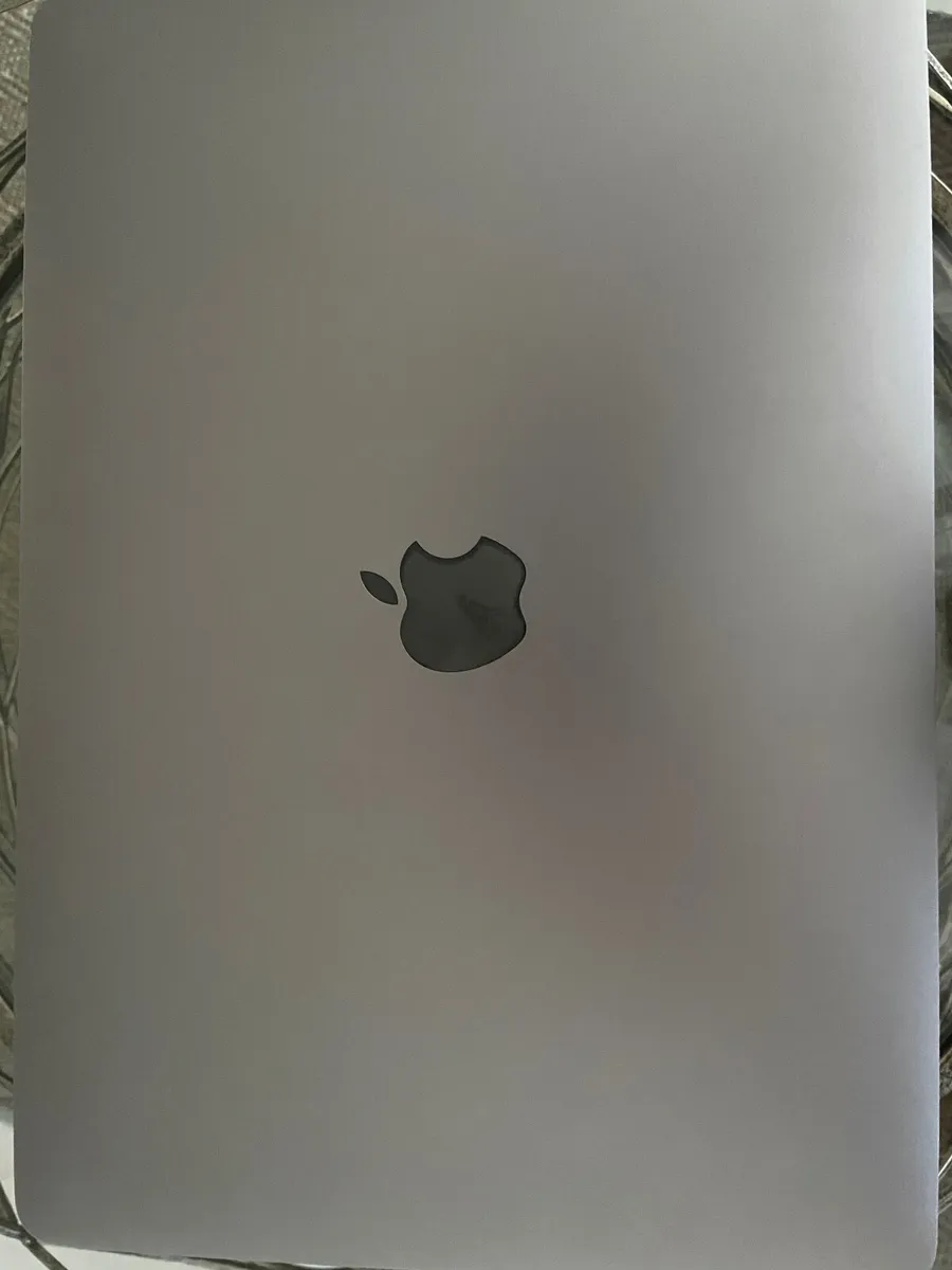 2020 MacBook Pro A2251 - Image 3