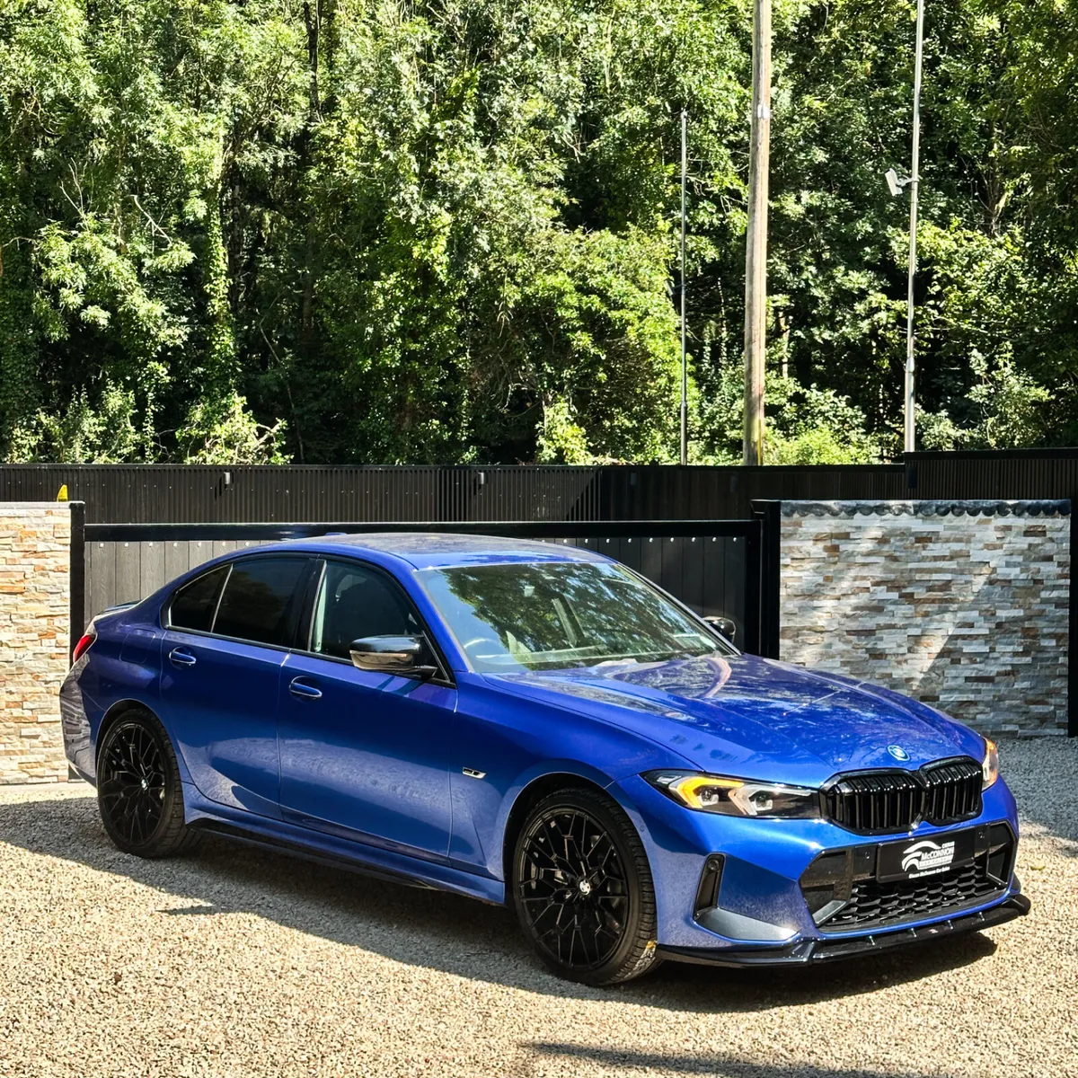 2023 (231) BMW 330e M-SPORT LCI 290BHP **LOW MILEA - Image 1