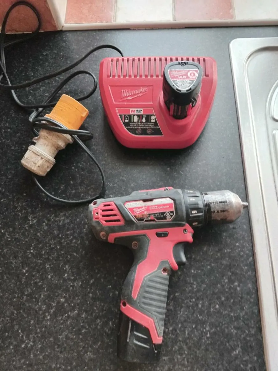 Milwaukee 12v drill - Image 1