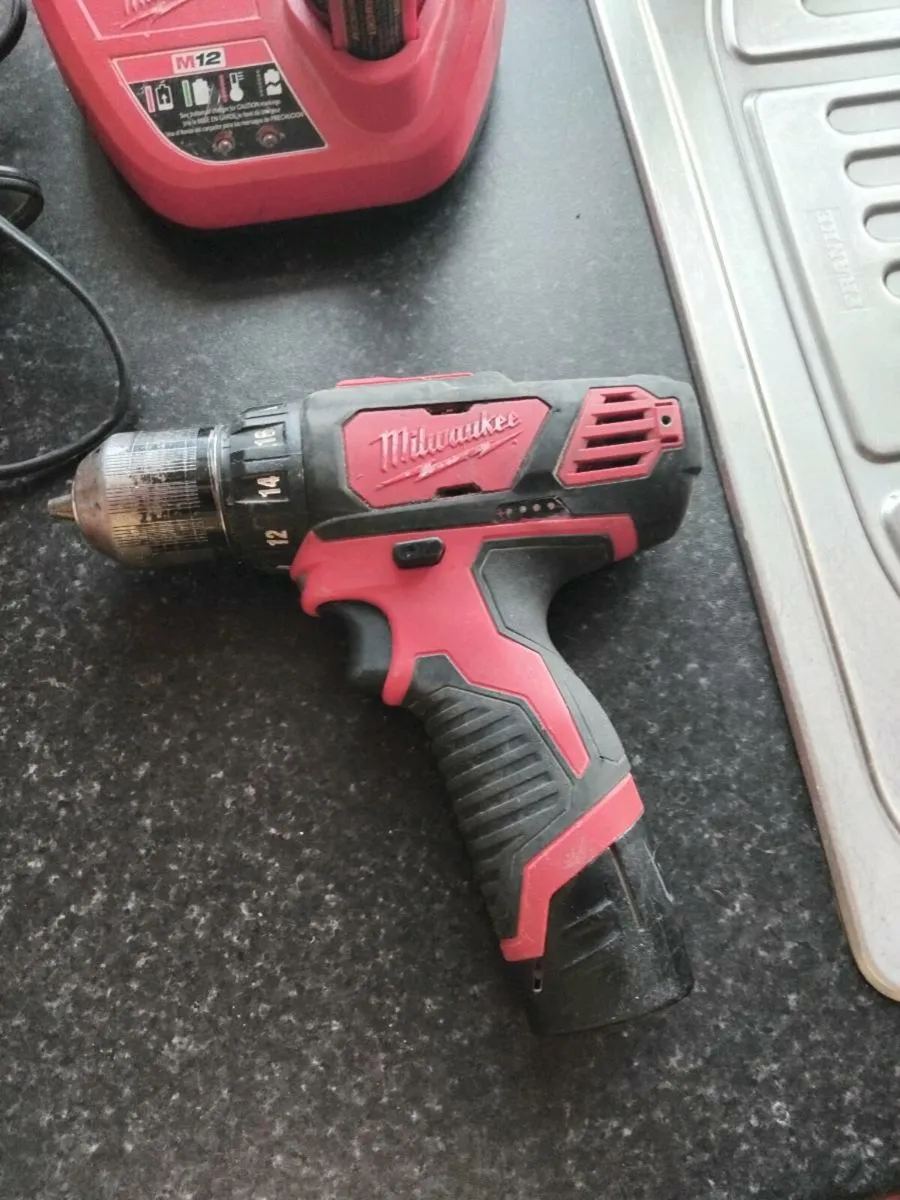 Milwaukee 12v drill - Image 2