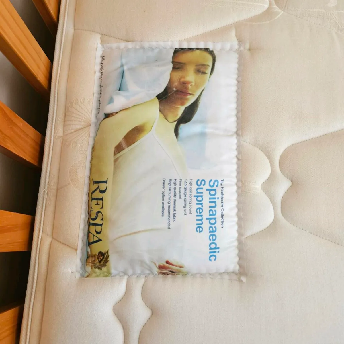 Bed and mattress - Image 4