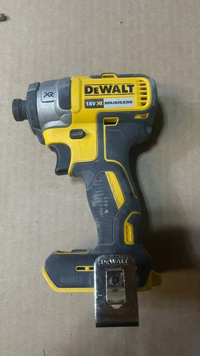 2 x Dewalt impact drivers - Image 1