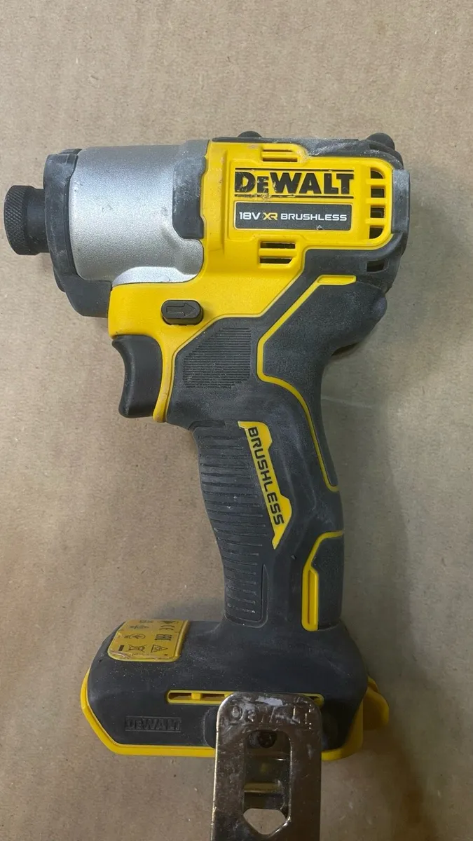 2 x Dewalt impact drivers - Image 3