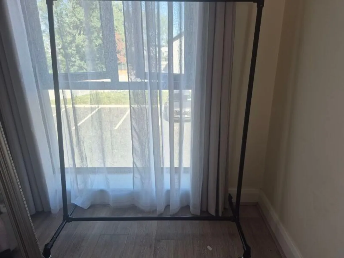 Heavy Duty Steel Clothes Rail - Image 2