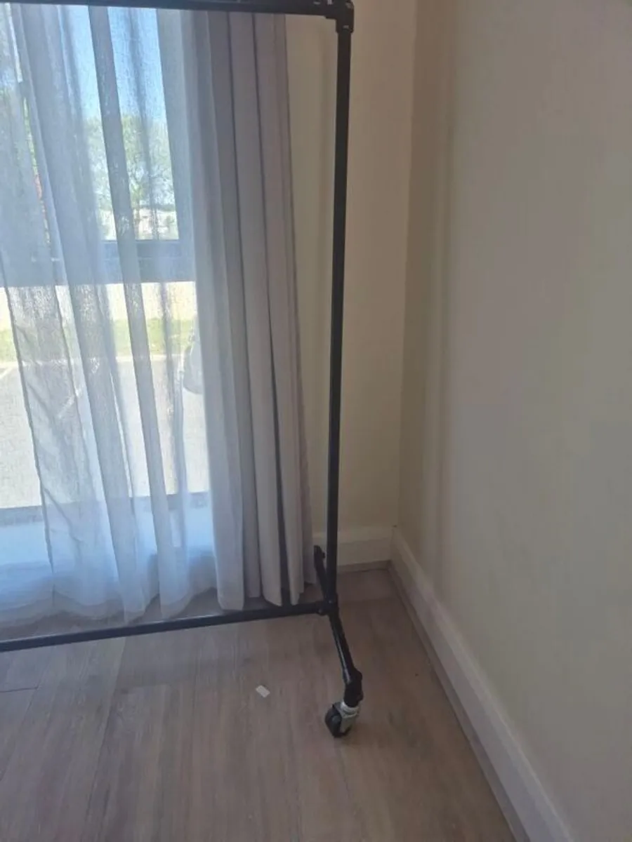 Heavy Duty Steel Clothes Rail - Image 3