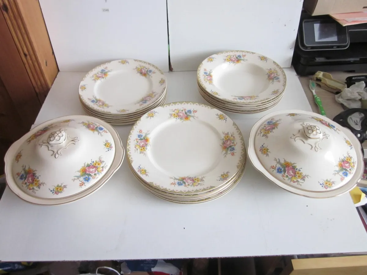 John Maddock & Sons Ltd Part Dinner Service 1940's - Image 4