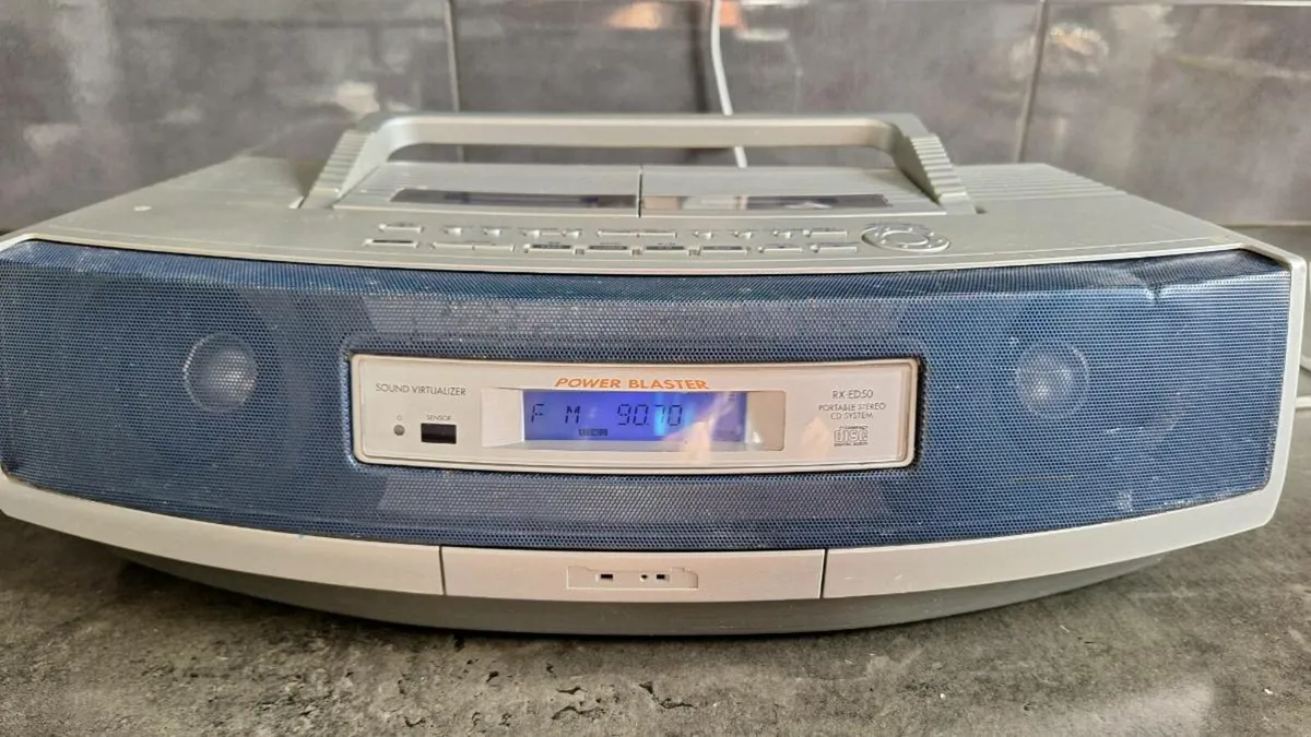 Radio cassette cd player - Image 3