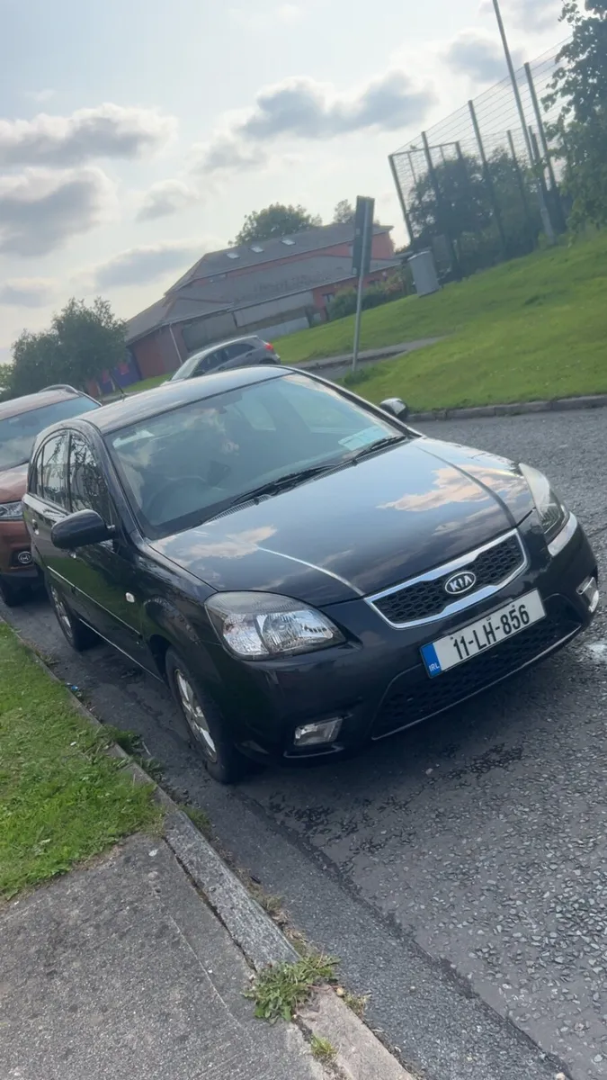 Kia Rio 2011 - Image 1