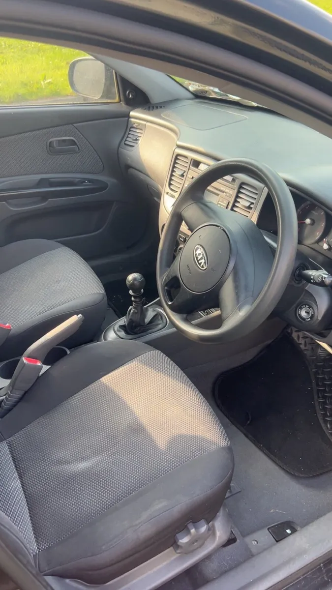 Kia Rio 2011 - Image 4