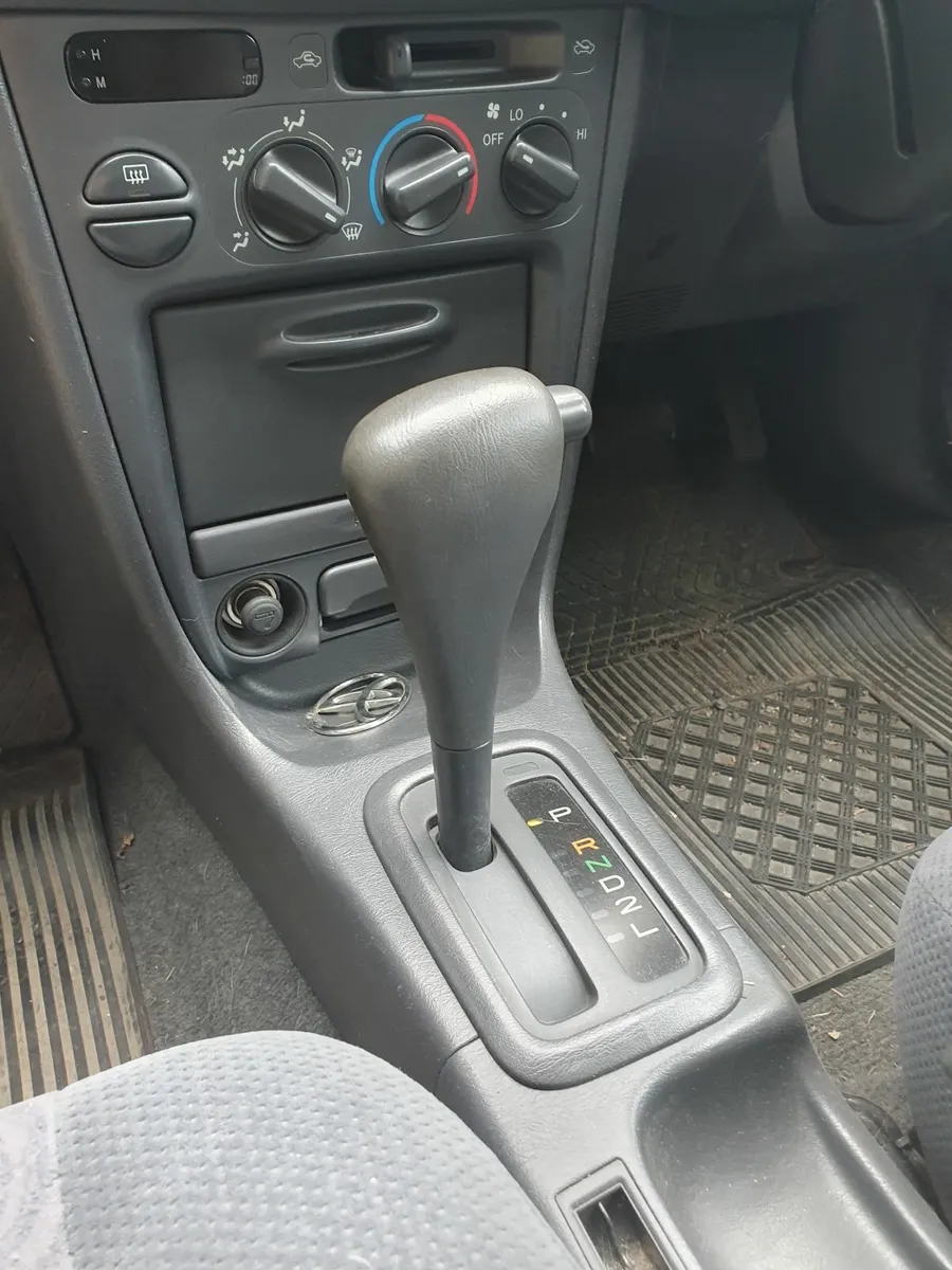 Toyota Corolla 1999 - Image 4