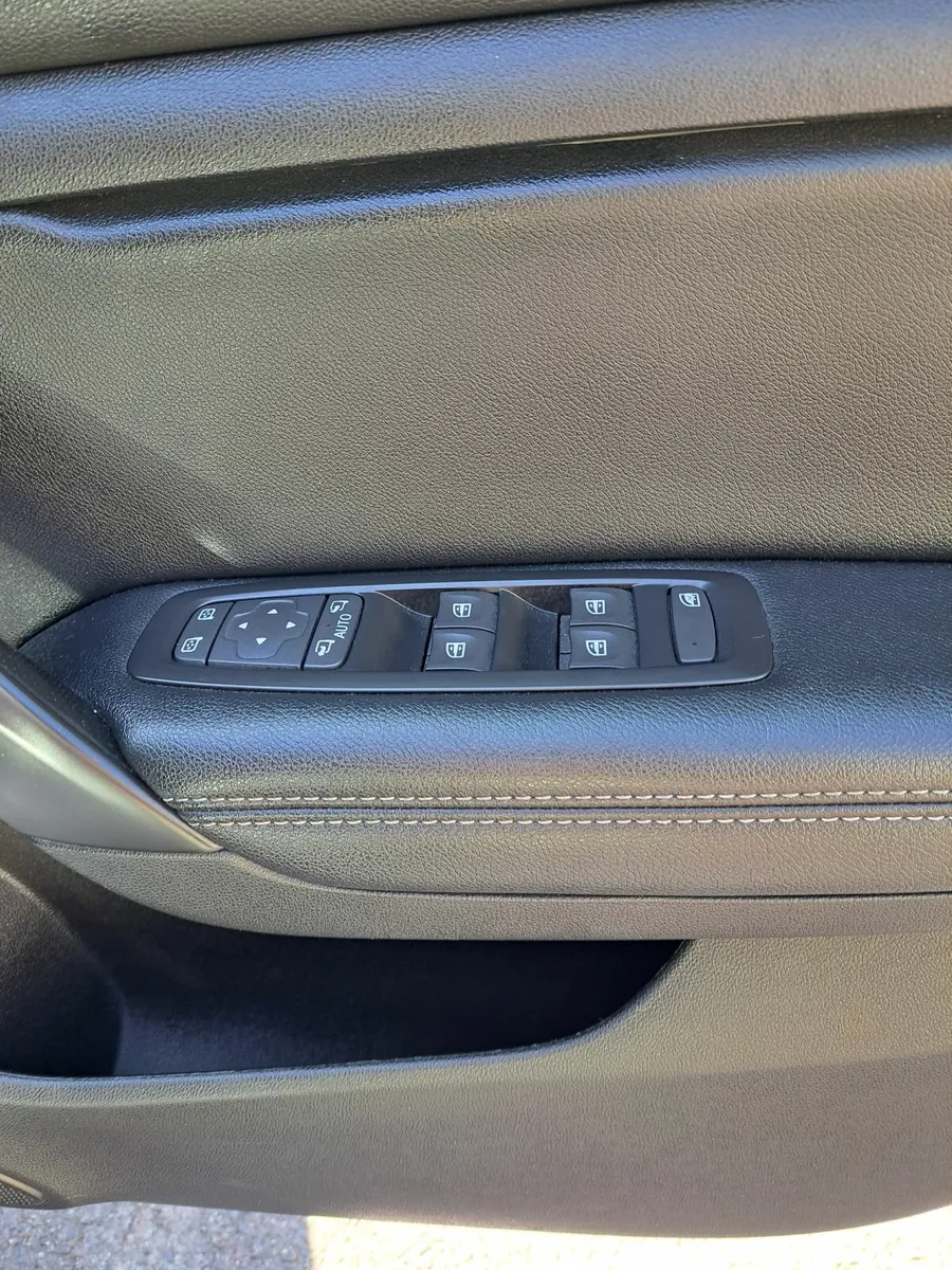 Renault Megane 2017 - Image 2