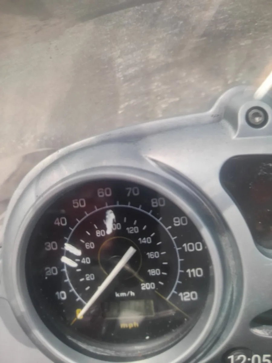 BMW F 650 CS 2004 - Image 2