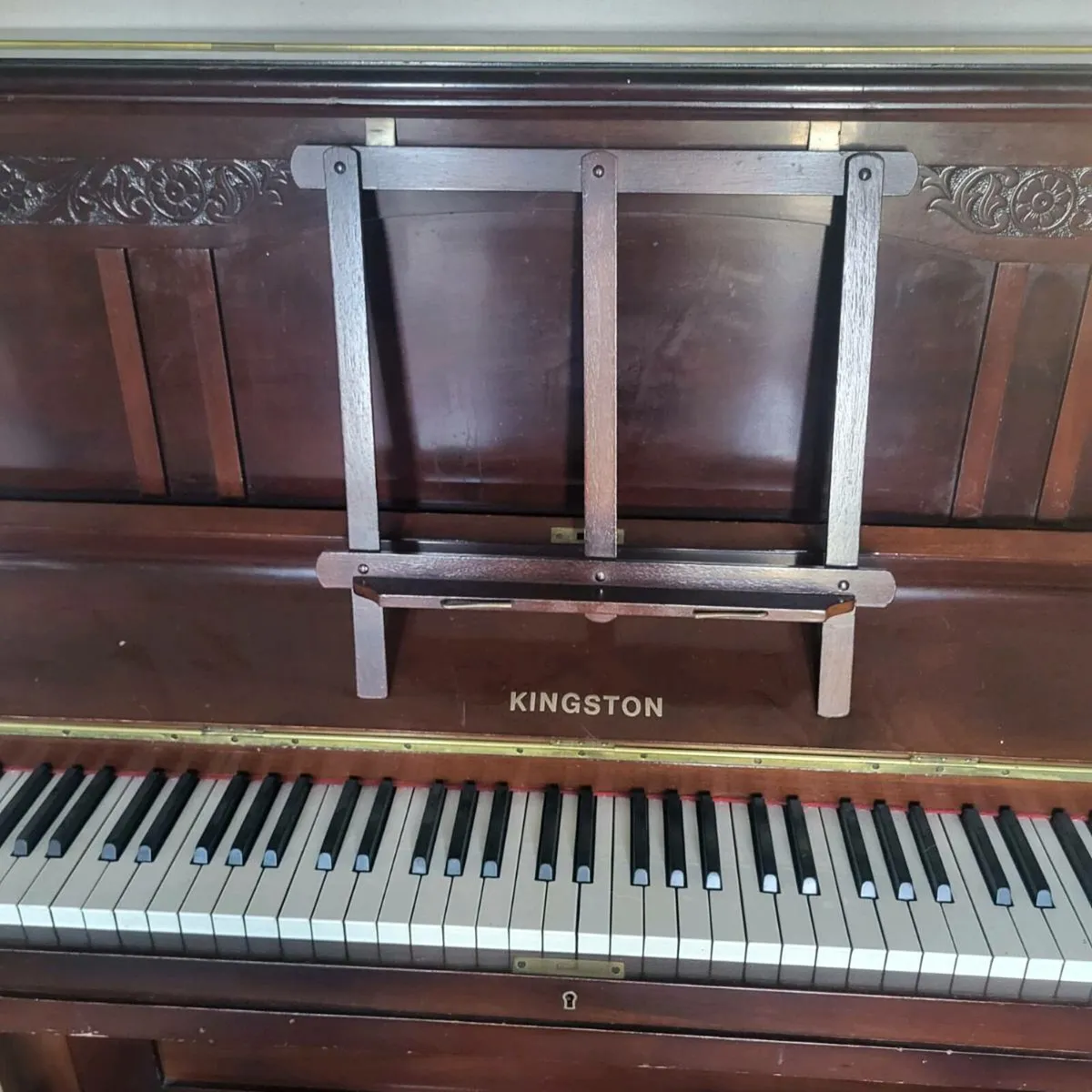 Kingston Upright Piano - Image 1