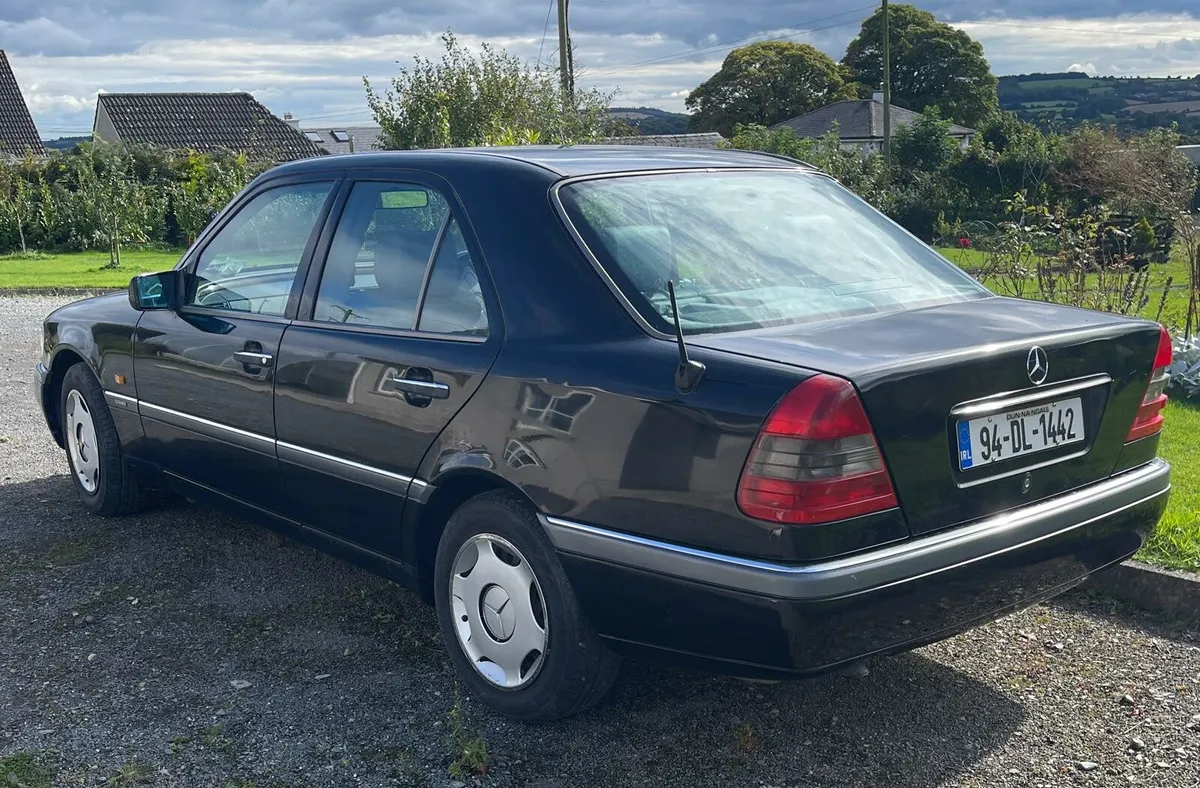 Mercedes w202 C 250 D 1994 - Image 2