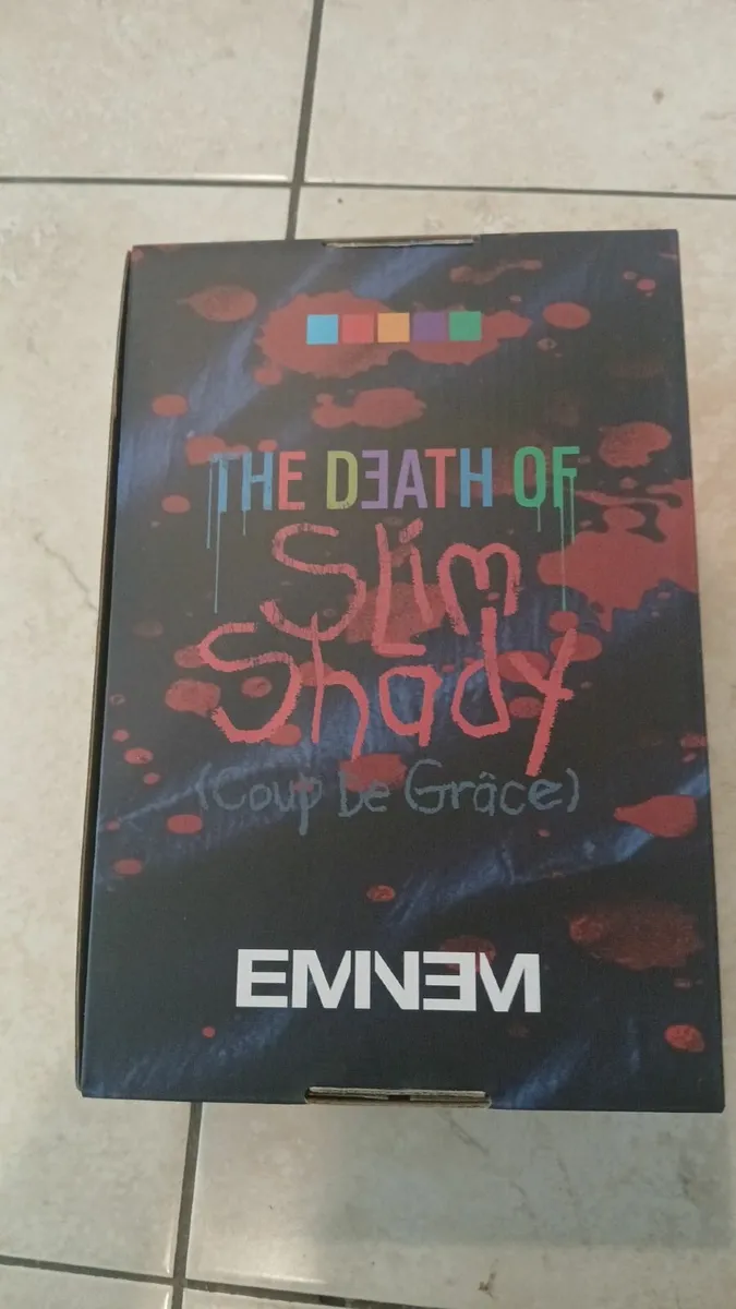 Vinyl eminem  plushie - Image 3