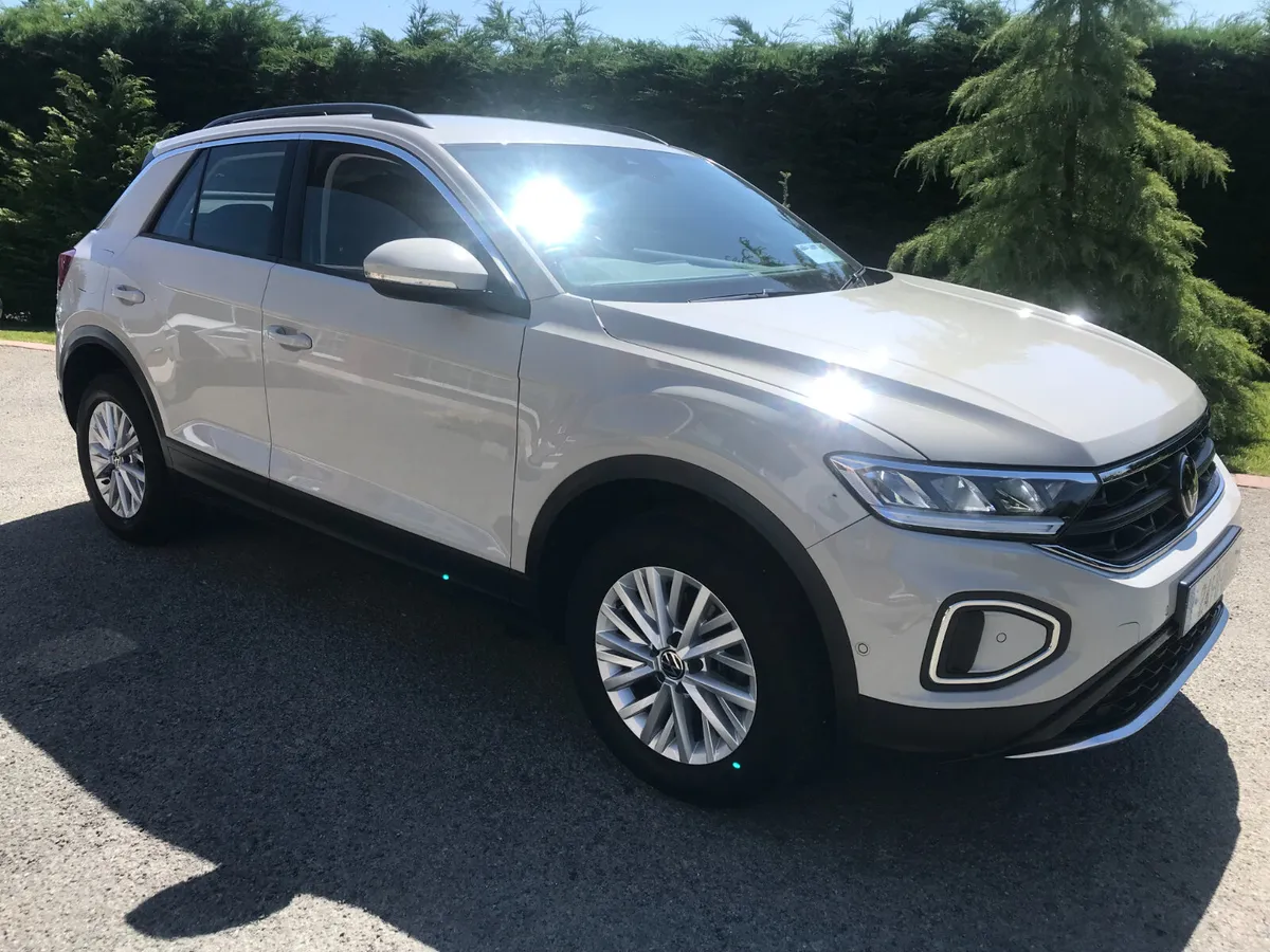 VOLKSWAGEN T-ROC 1.0L TSI PETROL LIFE... - Image 2