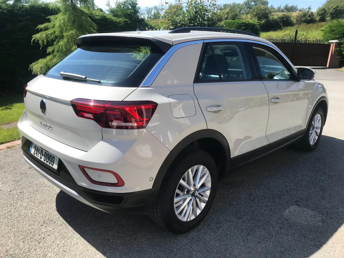 VOLKSWAGEN T-ROC 1.0L TSI PETROL LIFE... - Image 3