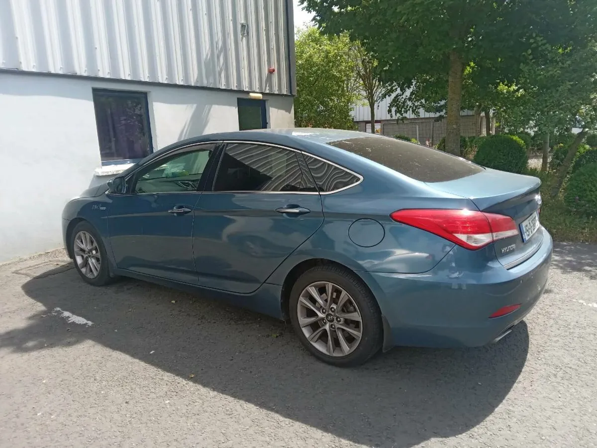 2015 Hyundai i40 - Image 1