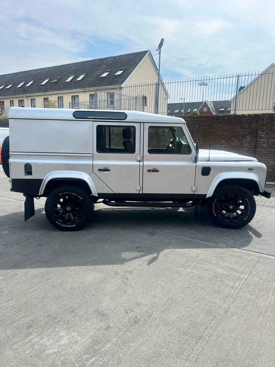 Land Rover Defender 110 2015 - Image 1