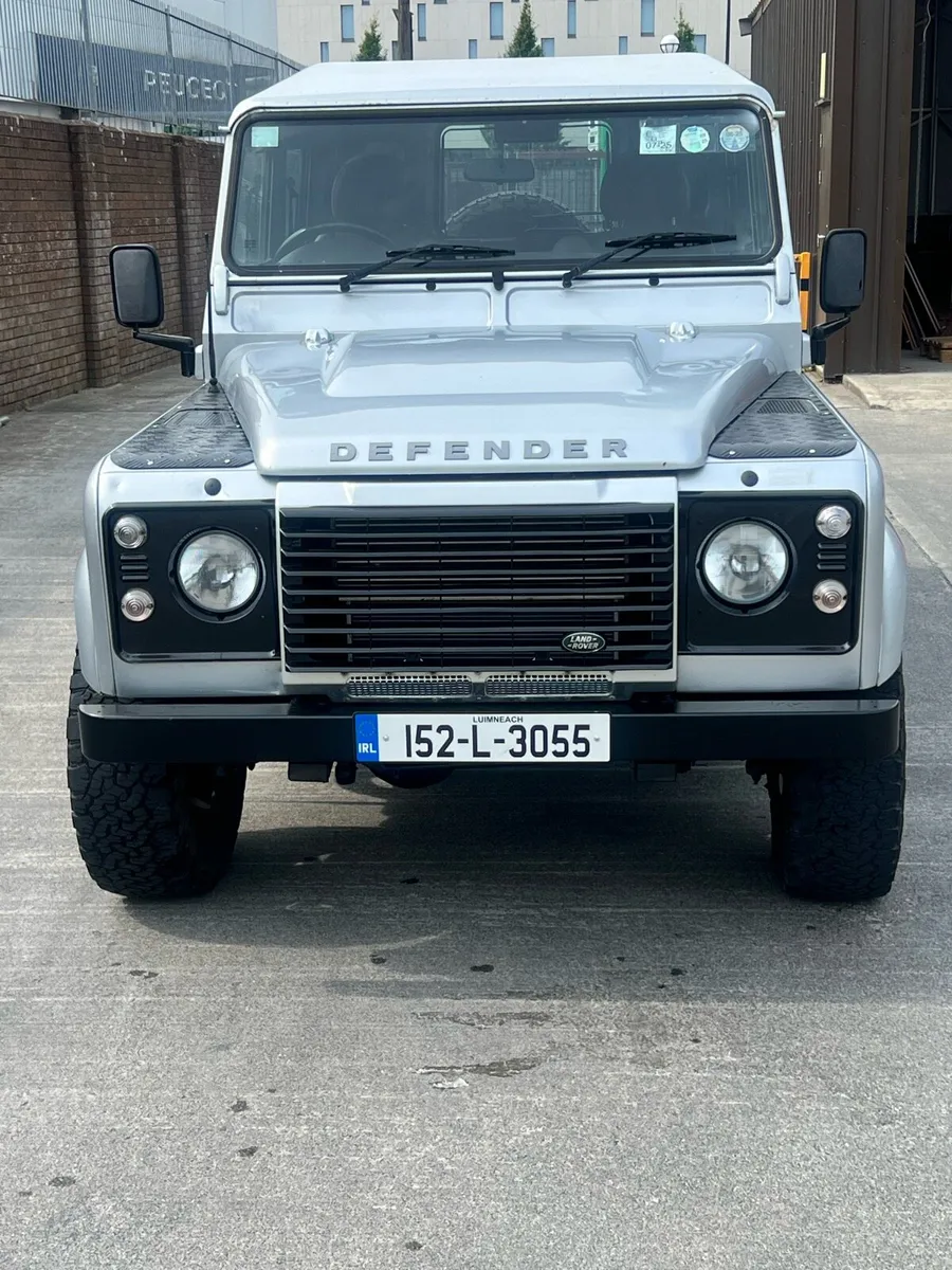 Land Rover Defender 110 2015 - Image 3