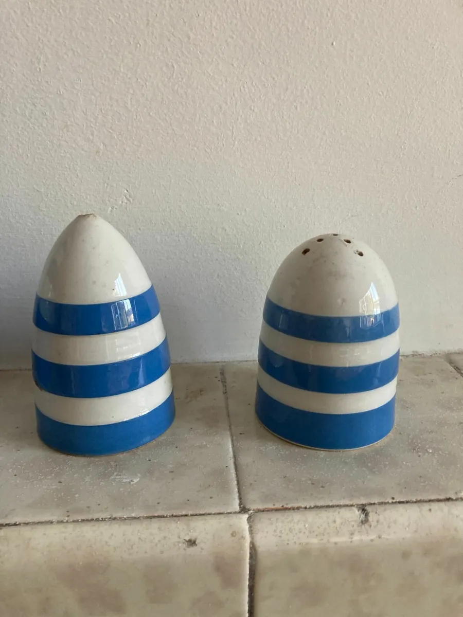 Cornishware -Vinegar Jar and Salt & Pepper-Vintage - Image 3