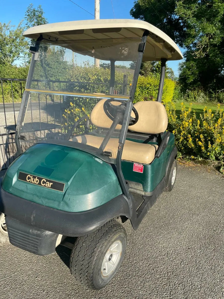 2 Club car golf buggy - Image 2