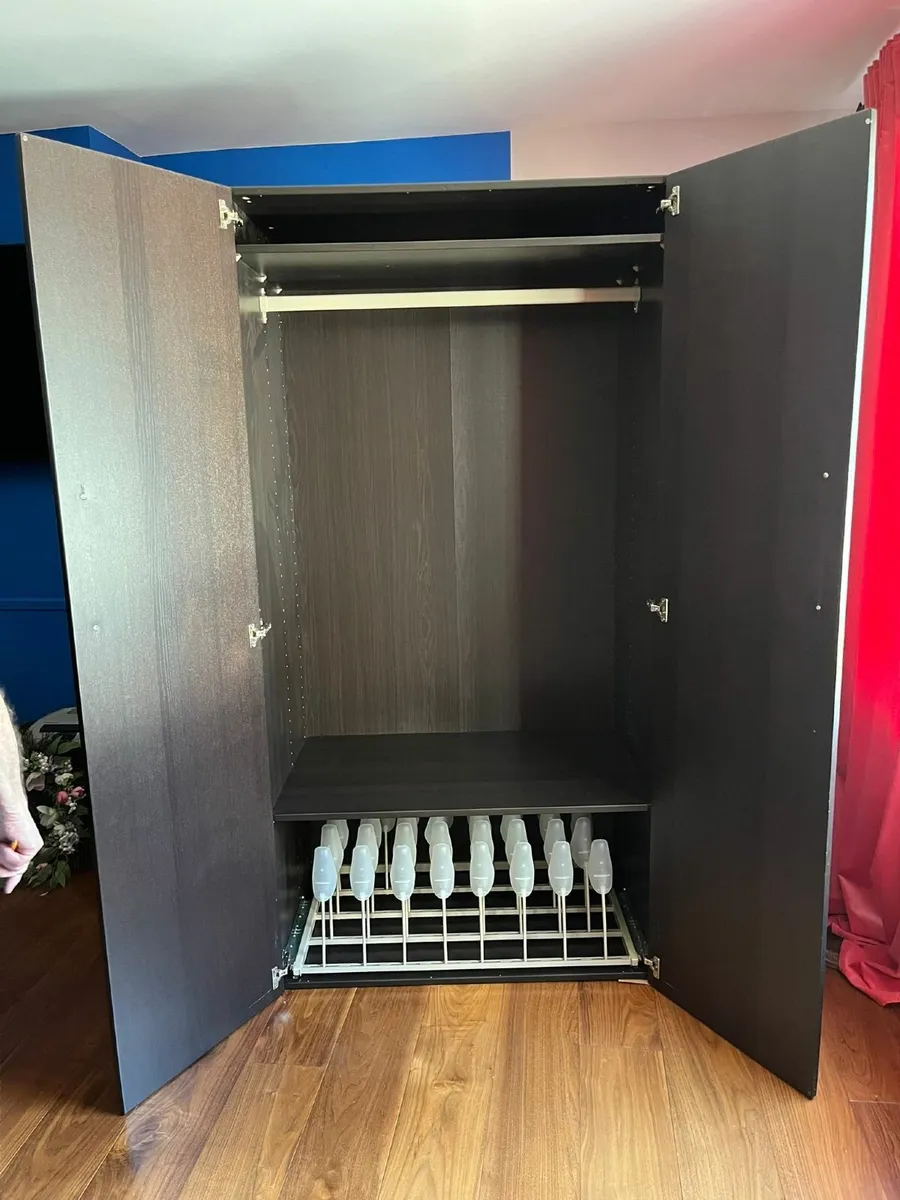 wardrobe - Image 2