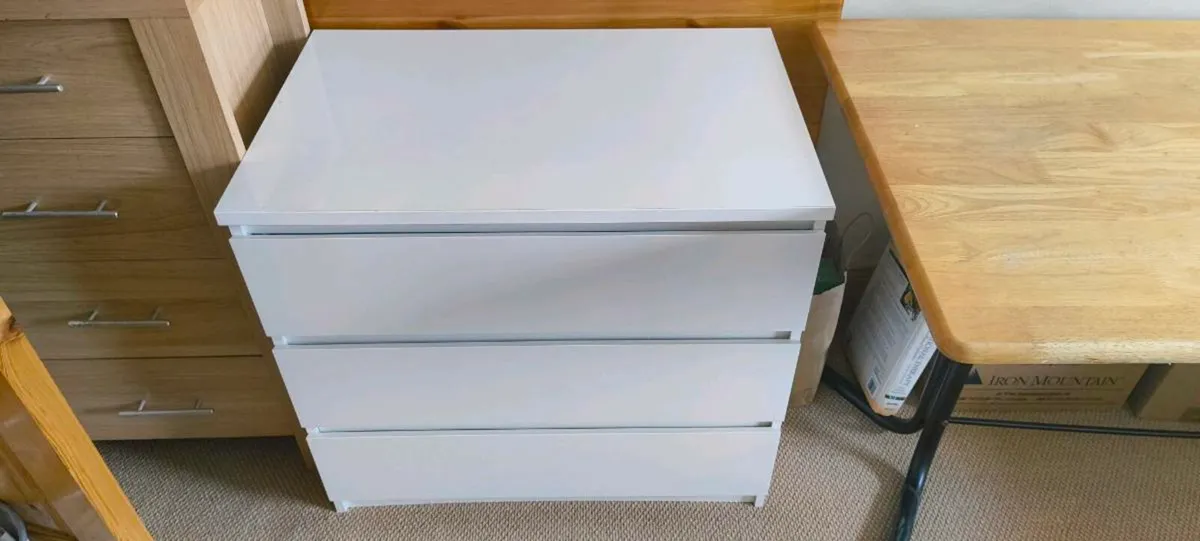 Chest of drawers - Free - Image 2