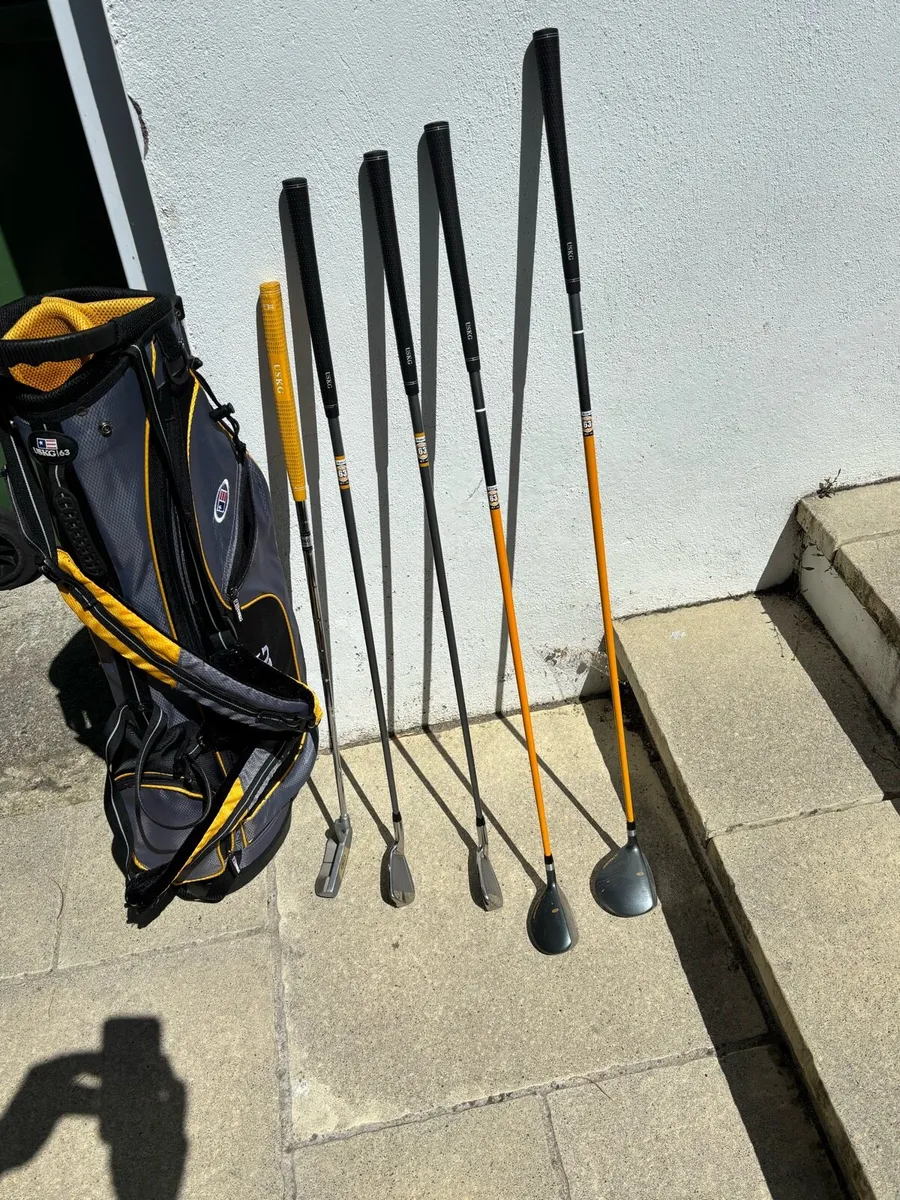 Kids Golf Clubs and Stand Bag - Image 3