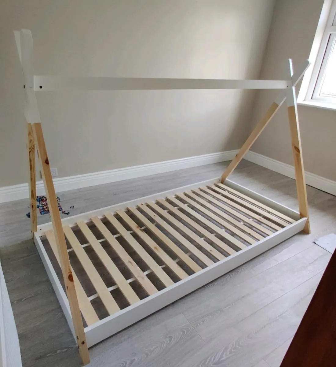 Tipi White Single Bed