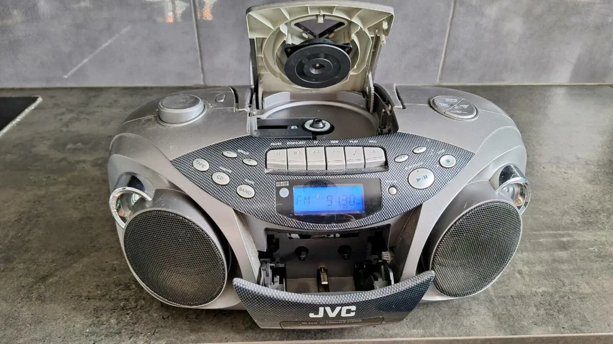 Cd radio cassette player - Image 1