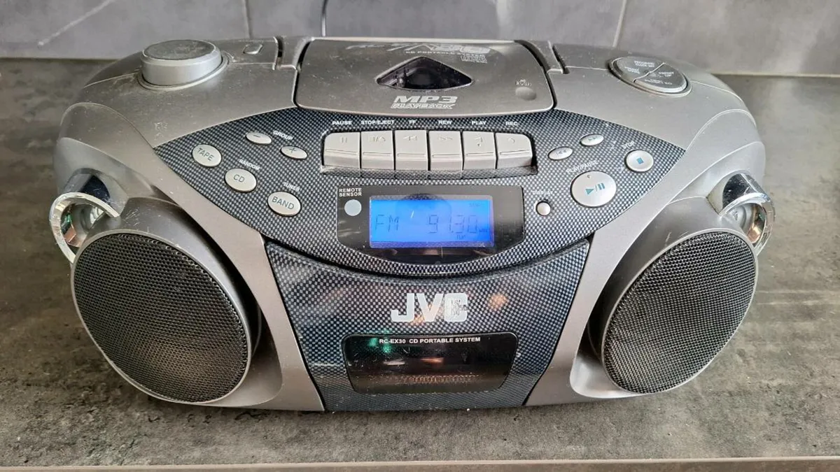 Cd radio cassette player - Image 2
